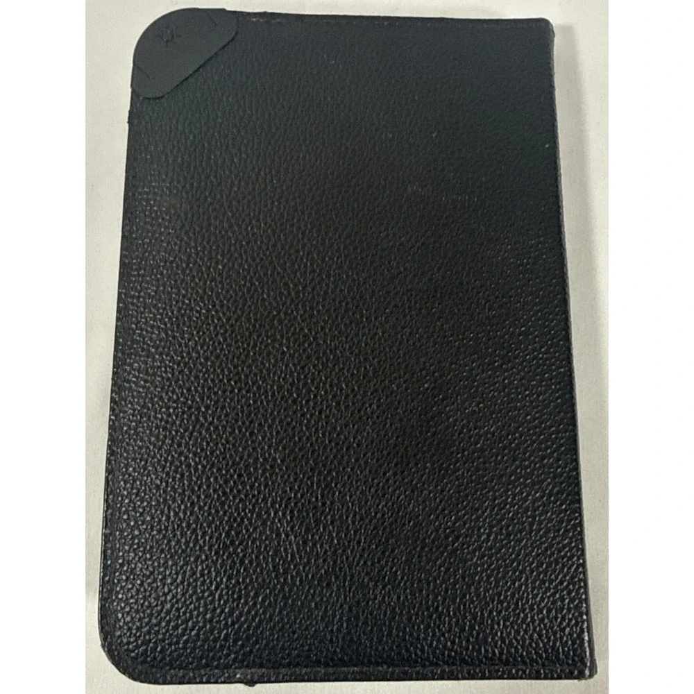Amazon Kindle Keyboard 3rd Gen E-Reader 6in Graphite Wi-Fi Lighted Case Cable